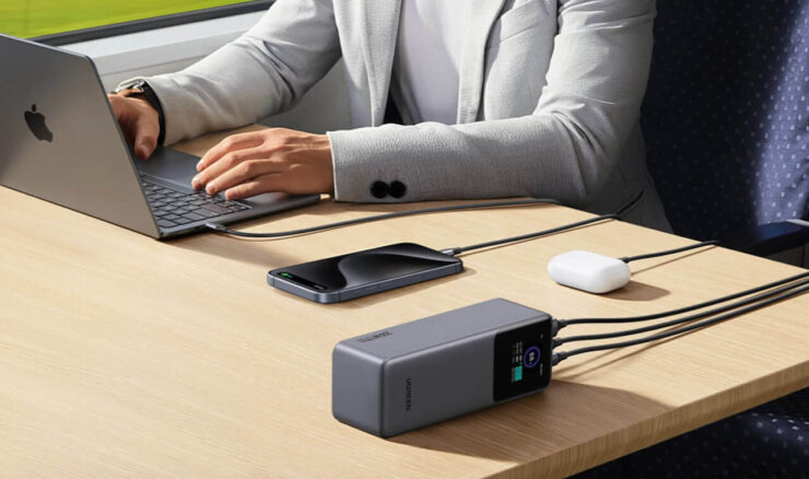 Внешний аккумулятор UGREEN на 130 Вт. В ручную кладь такой могут не пропустить. Фото.