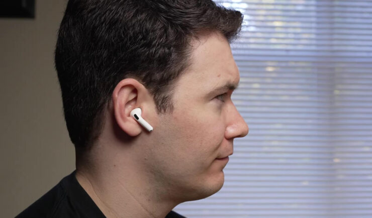 Как работает переводчик в AirPods. AirPods должны переводить речь в режиме реального времени. Иллюстрация: 6 Months Later. Фото.