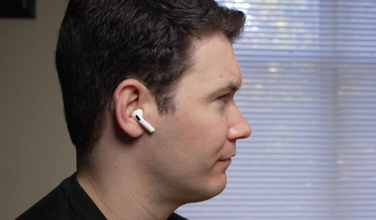 Как работает переводчик в AirPods. AirPods должны переводить речь в режиме реального времени. Иллюстрация: 6 Months Later. Как работает переводчик в AirPods. AirPods должны переводить речь в режиме реального времени. Иллюстрация: 6 Months Later. Фото.