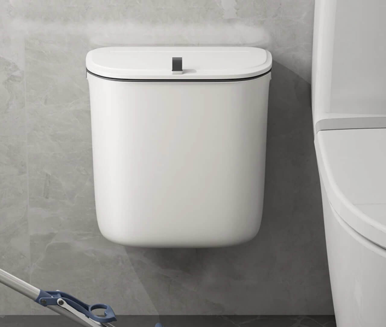 Настенный мусорный бак для ванной. Назначение этому бачку придумаете сами. Фото.