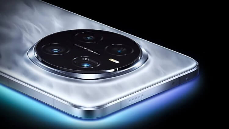 Дизайн смартфона Honor Magic 7 Pro. Камеры Honor Magic 7 Pro собраны в круглую шайбу по центру задней панели. Изображение: trustedreviews.com. Дизайн смартфона Honor Magic 7 Pro. Камеры Honor Magic 7 Pro собраны в круглую шайбу по центру задней панели. Изображение: trustedreviews.com. Фото.