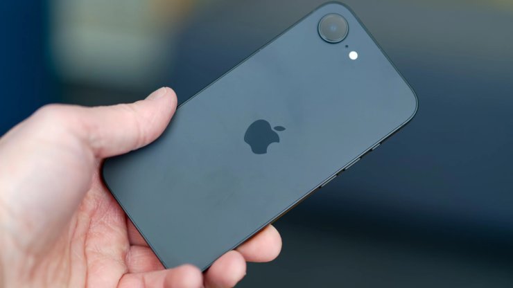 Какой Айфон дешевле. iPhone 16e — это классика. Изображение: trashbox.ru. Какой Айфон дешевле. iPhone 16e — это классика. Изображение: trashbox.ru. Фото.