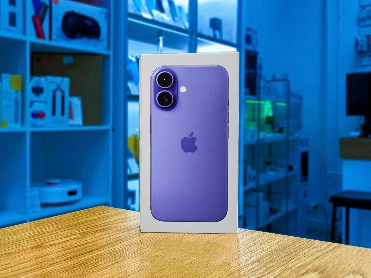 Что выгоднее: купить iPhone с большим объемом памяти или выбрать версию на 128 ГБ и платить за iCloud. Фото.