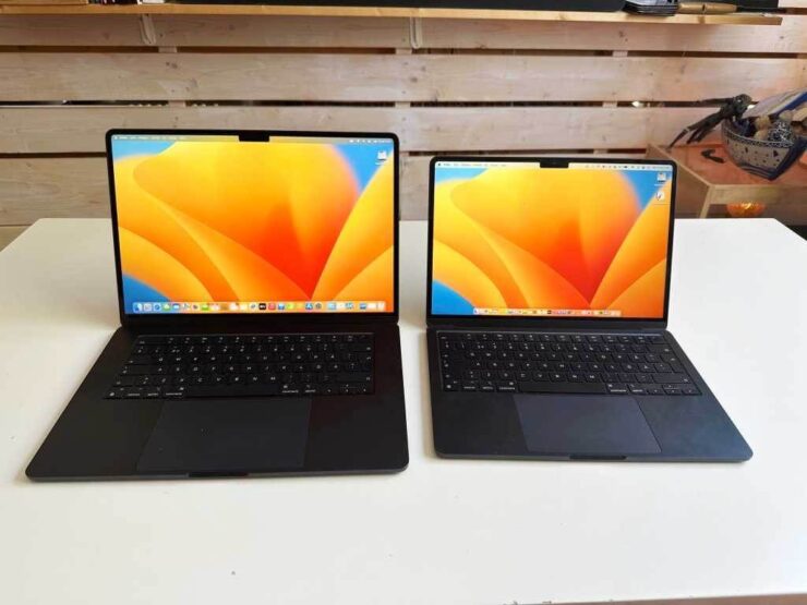 Экран в MacBook Air. Разница в размерах между версиями с экранами 13 и 15 дюймов достаточно существенная. Изображение: macworld.com. Фото.