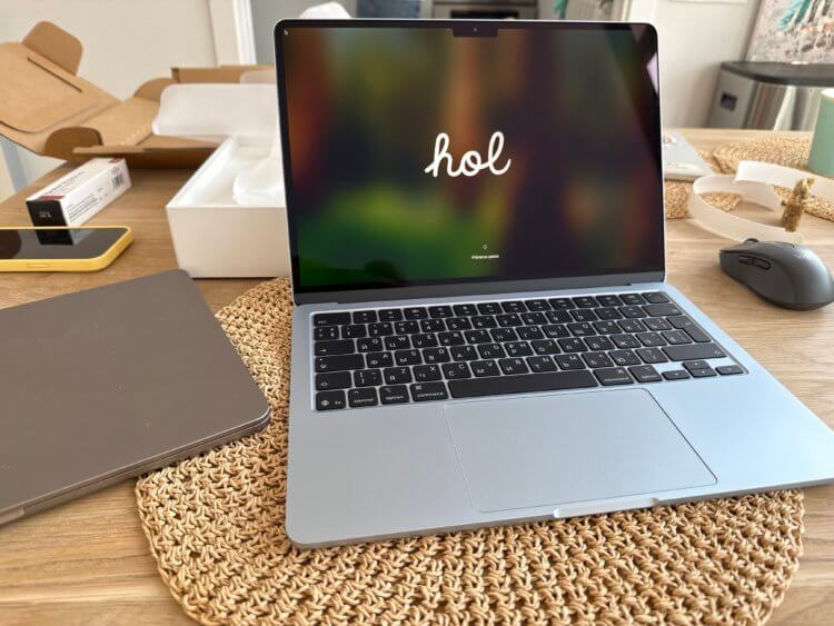 Цена на новый MacBook Air M4. В цвете Sky Blue новый MacBook смотрится очень круто. Цена на новый MacBook Air M4. В цвете Sky Blue новый MacBook смотрится очень круто. Фото.