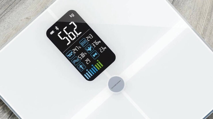 Dykemann Smartwaage NP-20 — лучшие умные весы. На весах есть отдельный дисплей, на который выводятся все основные показатели. Изображение: dykemann.ru. Фото.