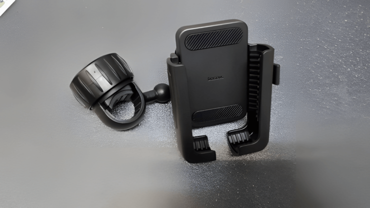 Держатель для смартфона на велосипед. Держатель крепится на руль и надежно фиксирует смартфон. Фото.