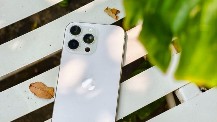 Apple установит 12 Гб оперативной памяти в iPhone 17. Зачем так много и что это дает. Фото.