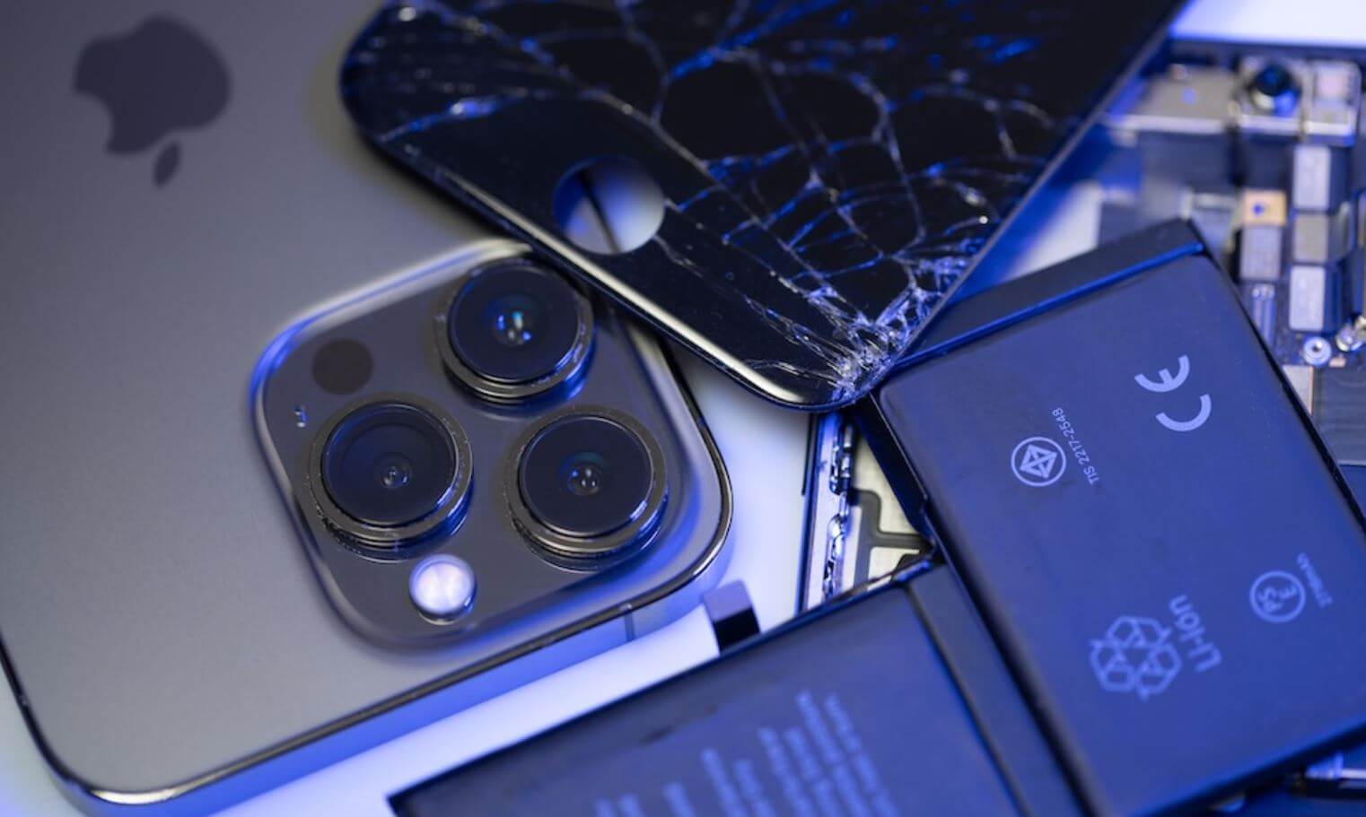 Как работает гарантия iPhone в России. Магазин i-Ray дает гарантию на технику и выполняет ремонт в сертифицированных сервисных центрах. Фото: idropnews.com. Фото.