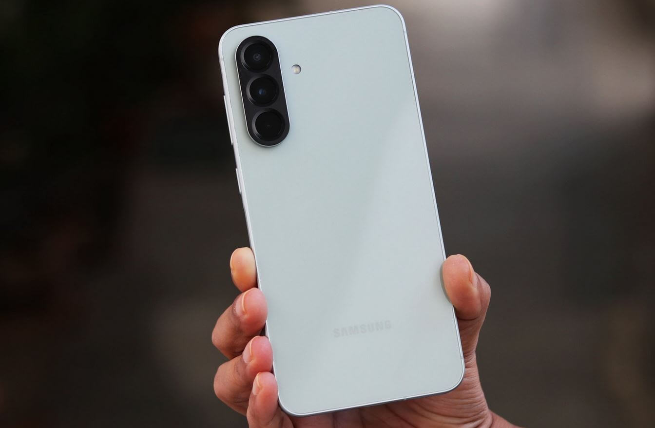 Смартфон Samsung Galaxy A56 дешево. Прихватить новенький доступный флагман можно по спеццене! Фото: sammobile.com. Смартфон Samsung Galaxy A56 дешево. Прихватить новенький доступный флагман можно по спеццене! Фото: sammobile.com. Фото.