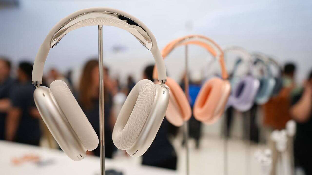 Интересно, изменится ли дизайн AirPods Max с выходом нового поколения. Изображение: zdnet.com. Фото.