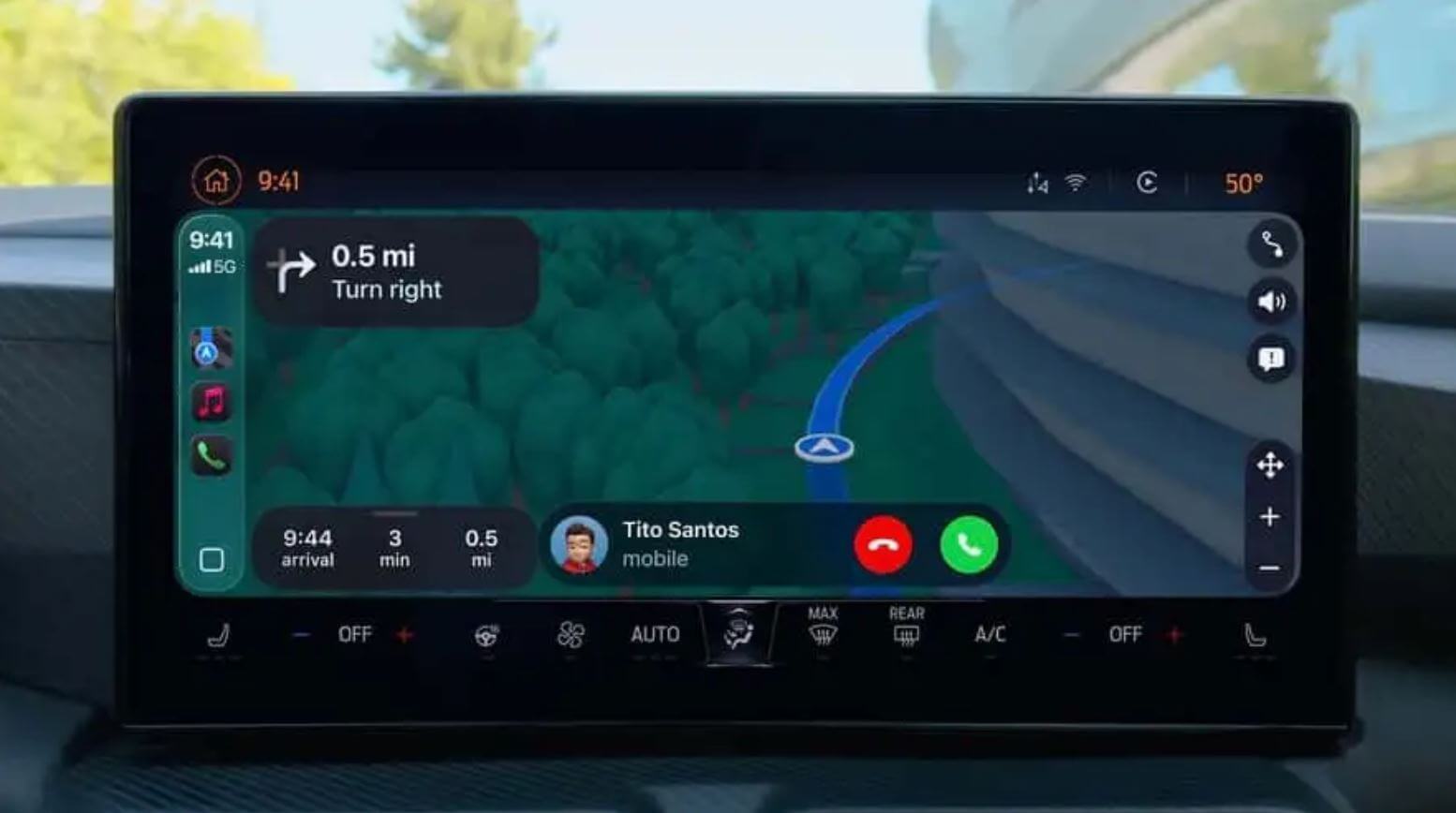 Новый дизайн CarPlay. Вызовы отображаются в маленьком окне, не мешая пользоваться навигацией. Новый дизайн CarPlay. Вызовы отображаются в маленьком окне, не мешая пользоваться навигацией. Фото.
