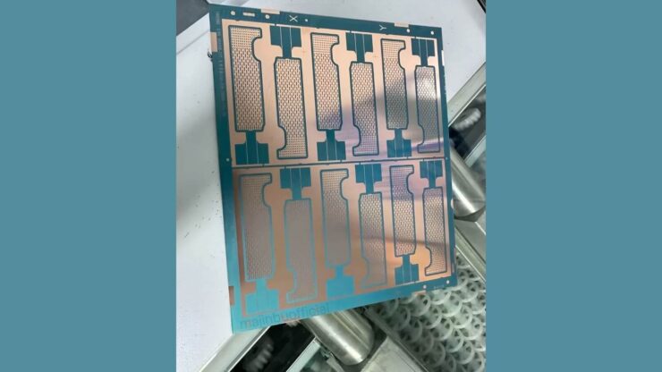 Предполагаемая испарительная камера iPhone 17 Pro. Изображение: macrumors.com. Фото.