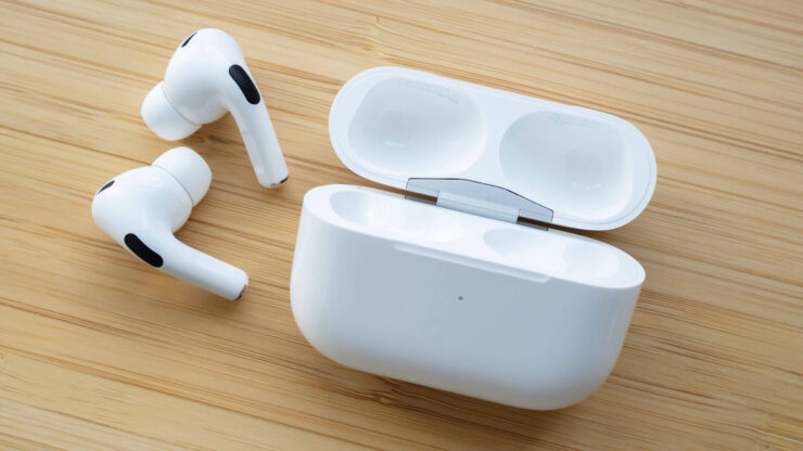 Функция станет доступна на последних моделях AirPods. Изображение: mobilesyrup.com. Фото.