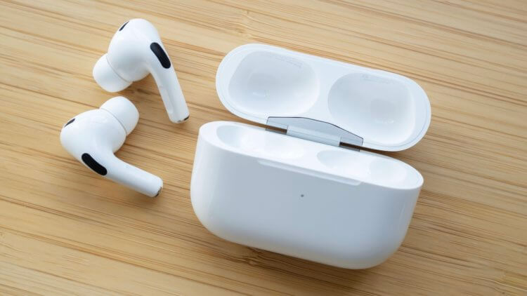 Перевод разговоров в AirPods из утечек реально существует. Он уже засветился в бете iOS 26. Функция станет доступна на последних моделях AirPods. Изображение: mobilesyrup.com. Перевод разговоров в AirPods из утечек реально существует. Он уже засветился в бете iOS 26. Функция станет доступна на последних моделях AirPods. Изображение: mobilesyrup.com. Фото.