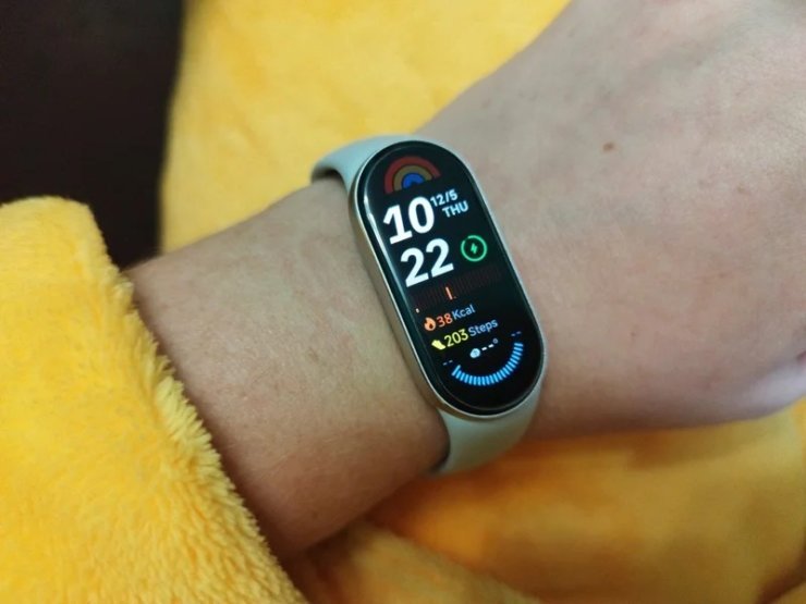 Фитнес браслет Xiaomi Band 9. Один из самых популярных фитнес-браслетов в мире. Фото.