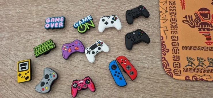 Джибитсы на кроксы. На выбор есть контроллеры от разных консолей. Фото.