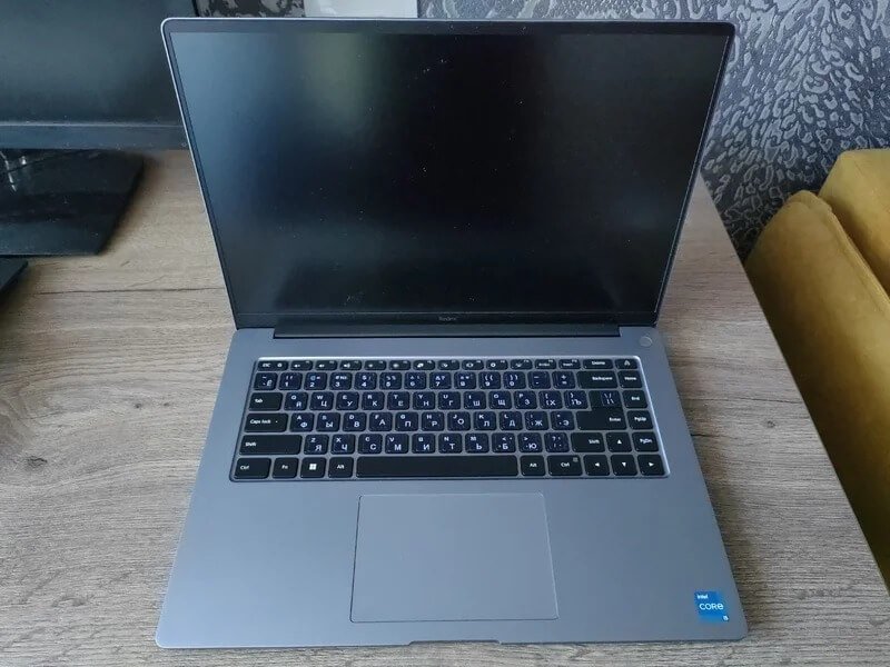 Ноутбук на Windows. Хороший ноутбук на каждый день. Фото.