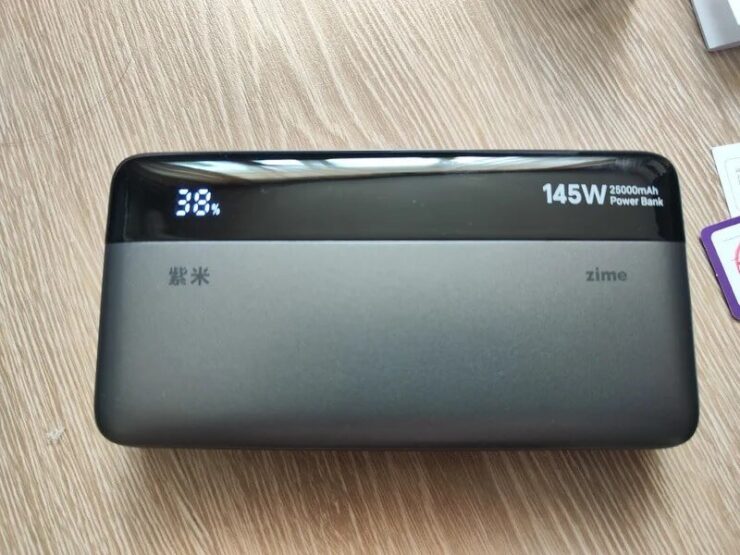 Какой внешний аккумулятор выбрать. С таким внешним аккумулятором в дороге вы не пропадете. Фото.