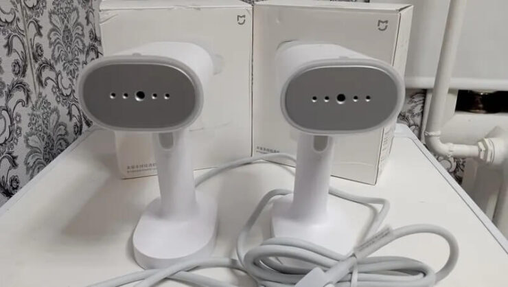 Вертикальный отпариватель. Отпариватель можно взять с собой. Вертикальный отпариватель. Отпариватель можно взять с собой. Фото.