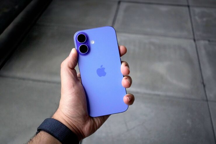 Стоит ли покупать iPhone 16 прямо сейчас или лучше подождать выхода iPhone 17. Дизайн iPhone 16, пожалуй, один из самых удачных за всё время. Изображение: goodhousekeeping.com. Стоит ли покупать iPhone 16 прямо сейчас или лучше подождать выхода iPhone 17. Дизайн iPhone 16, пожалуй, один из самых удачных за всё время. Изображение: goodhousekeeping.com. Фото.