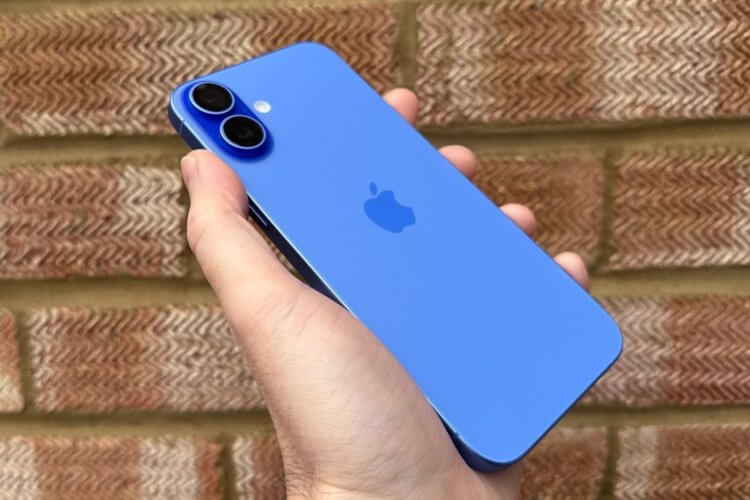 5 причин купить iPhone 16 Plus прямо сейчас и не ждать презентацию iPhone 17. Ультрамарин — самый топовый цвет в линейке iPhone 16. Изображение: stuff.tv. 5 причин купить iPhone 16 Plus прямо сейчас и не ждать презентацию iPhone 17. Ультрамарин — самый топовый цвет в линейке iPhone 16. Изображение: stuff.tv. Фото.