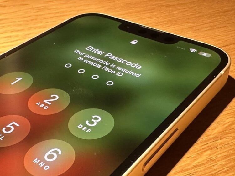 МВД России: iPhone можно взломать как и любой Андроид. Используйте сложные пароли с минимум шестью символами и забудьте про короткие коды. Изображение: forbes.com. МВД России: iPhone можно взломать как и любой Андроид. Используйте сложные пароли с минимум шестью символами и забудьте про короткие коды. Изображение: forbes.com. Фото.