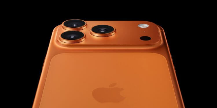 Почему в iPhone 17 Pro нет обратной беспроводной зарядки и можно ли как-то зарядить другие устройства от айфона. Места на задней панели iPhone для обратной беспроводной зарядки достаточно, но ее туда не добавили. Изображение: 9to5mac.com. Почему в iPhone 17 Pro нет обратной беспроводной зарядки и можно ли как-то зарядить другие устройства от айфона. Места на задней панели iPhone для обратной беспроводной зарядки достаточно, но ее туда не добавили. Изображение: 9to5mac.com. Фото.