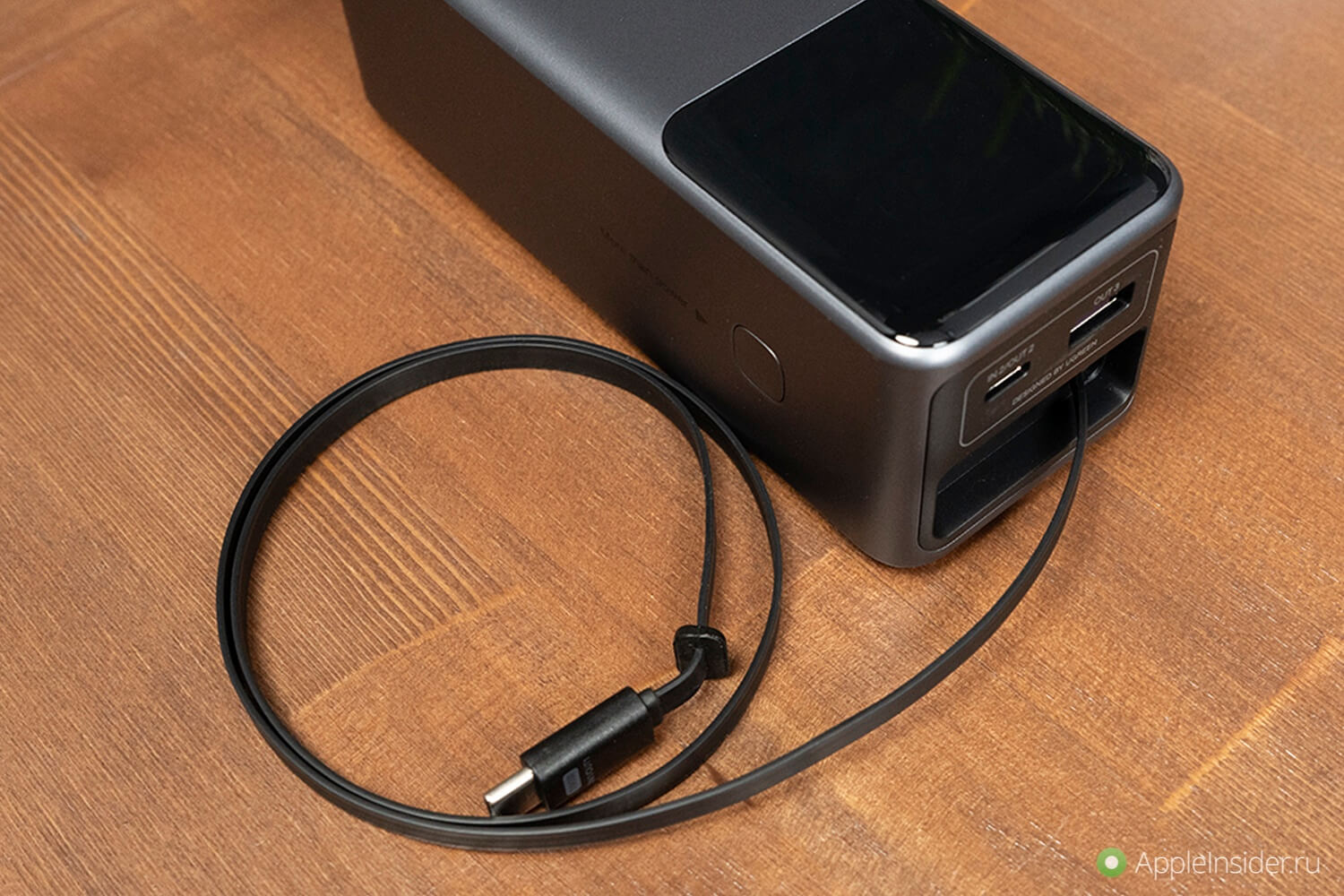 Power Bank с выдвижным кабелем на 165 Вт. Кабель выдвигается. Можно выбрать ту дину, которая нужна. Фото.