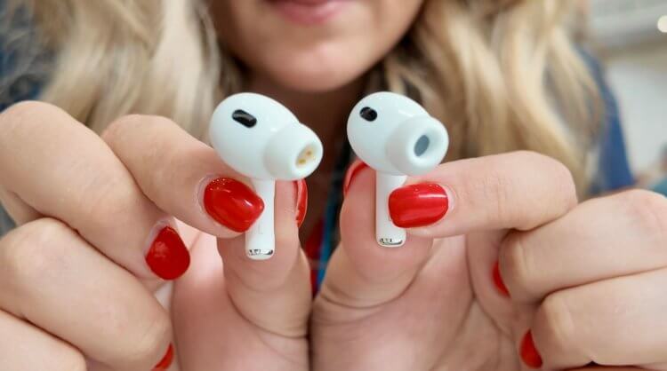 Как отличить новые AirPods Pro 3 от AirPods Pro 2 по внешнему виду. Фото.
