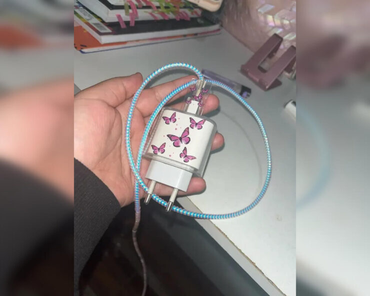 Чехол для зарядки. Для зарядок тоже бывают чехлы. Фото.