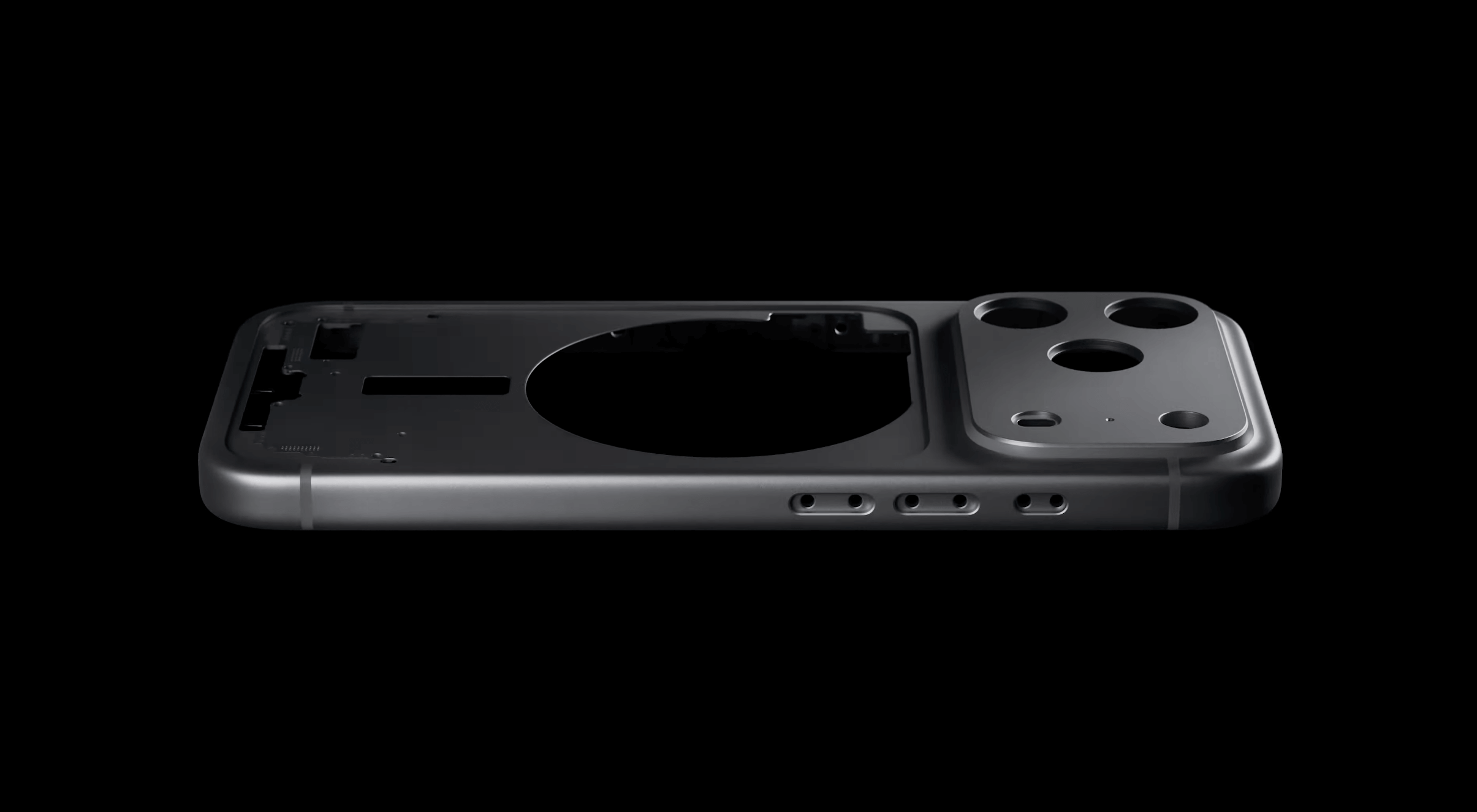 Корпус iPhone 17 Pro стал менее крепким и устойчивым к царапинам. Зачем Apple так сделала. Это цельный кусок алюминия, а не составной корпус. Изображение: apple.com. Фото.