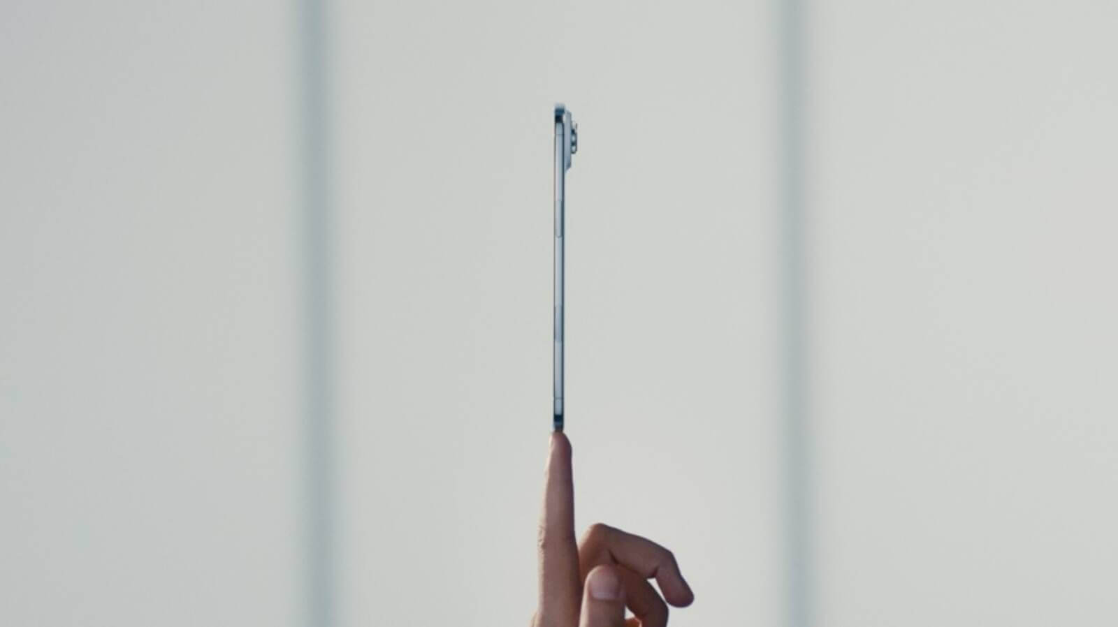 Apple намекнула, что готовит полностью стеклянный iPhone