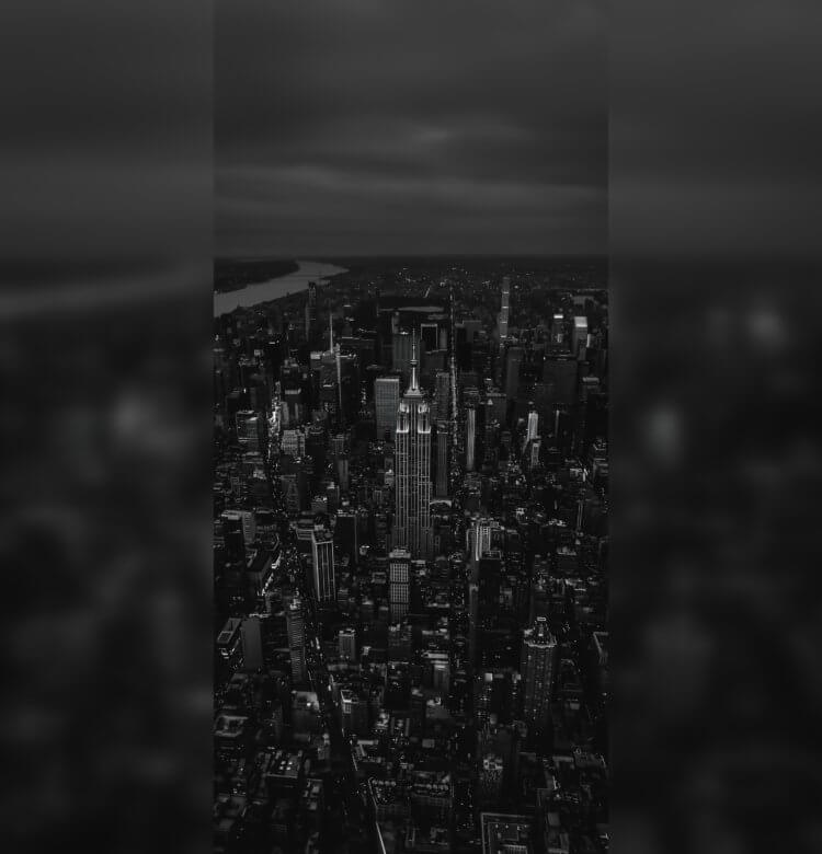 7 классных обоев с городскими пейзажами для твоего iPhone. Эмпайр-стейт-билдинг, как всегда, на стиле. Изображение: idownloadblog.com. Фото.