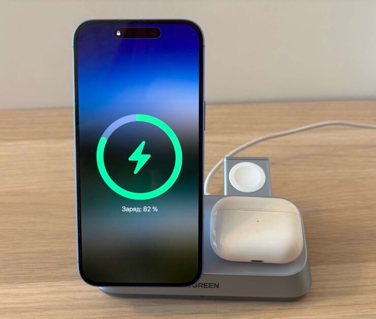 Беспроводная зарядка для iPhone и Apple Watch. Заряжайте на этом доке хоть все сразу. Фото.