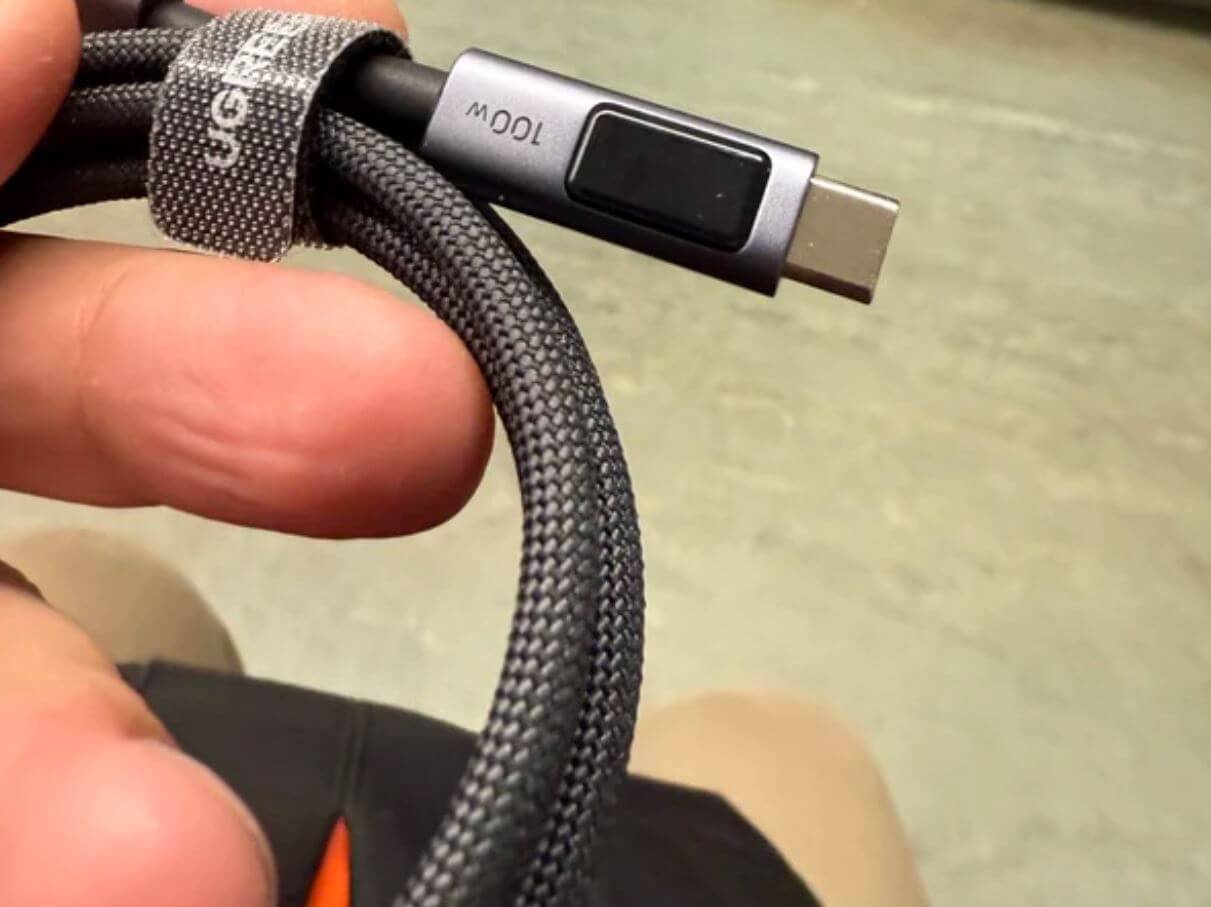 Зарядный кабель USB-C. Аксессуары UGREEN славятся своей долговечностью, этот кабель — не исключение. Зарядный кабель USB-C. Аксессуары UGREEN славятся своей долговечностью, этот кабель — не исключение. Фото.