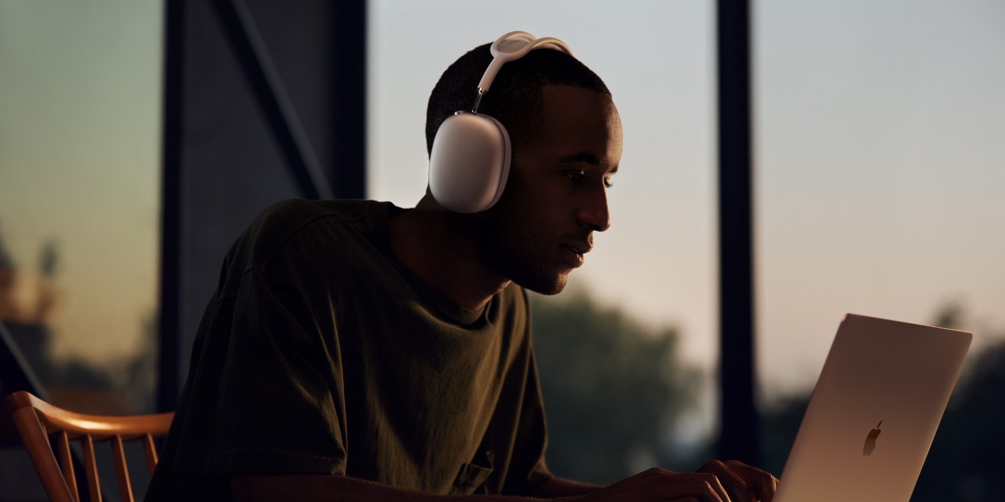 Что ждать от AirPods Max 2: дизайн, качество звука, новые функции и сроки выхода. Конструкция станет легче, а значит, носить их долгое время будет проще. Изображение: 9to5mac.com. Что ждать от AirPods Max 2: дизайн, качество звука, новые функции и сроки выхода. Конструкция станет легче, а значит, носить их долгое время будет проще. Изображение: 9to5mac.com. Фото.
