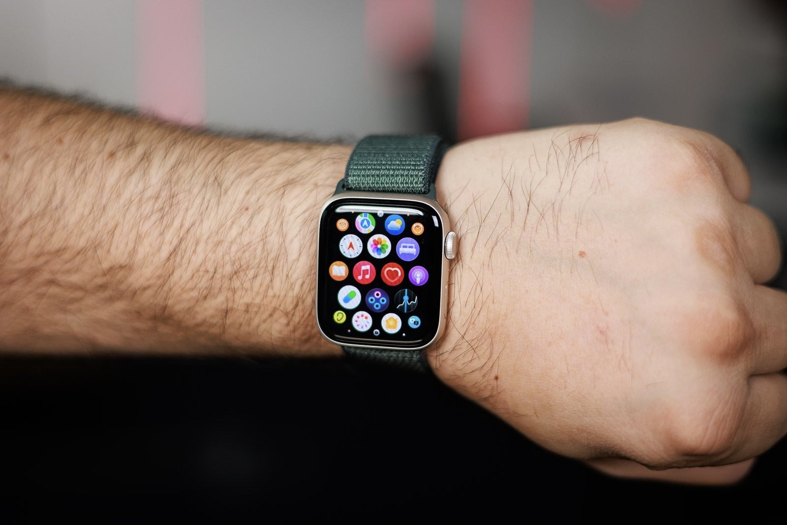 Какие Apple Watch из новой линейки я бы купил для себя