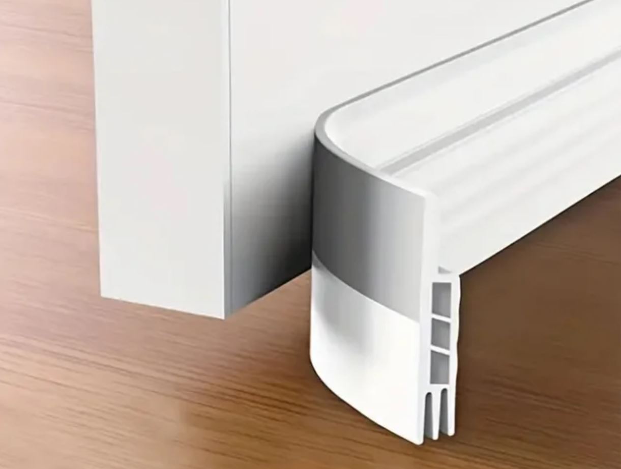 Уплотнитель для дверей. Уплотнитель защитит вас от сквозняков и запахов с кухни. Уплотнитель для дверей. Уплотнитель защитит вас от сквозняков и запахов с кухни. Фото.