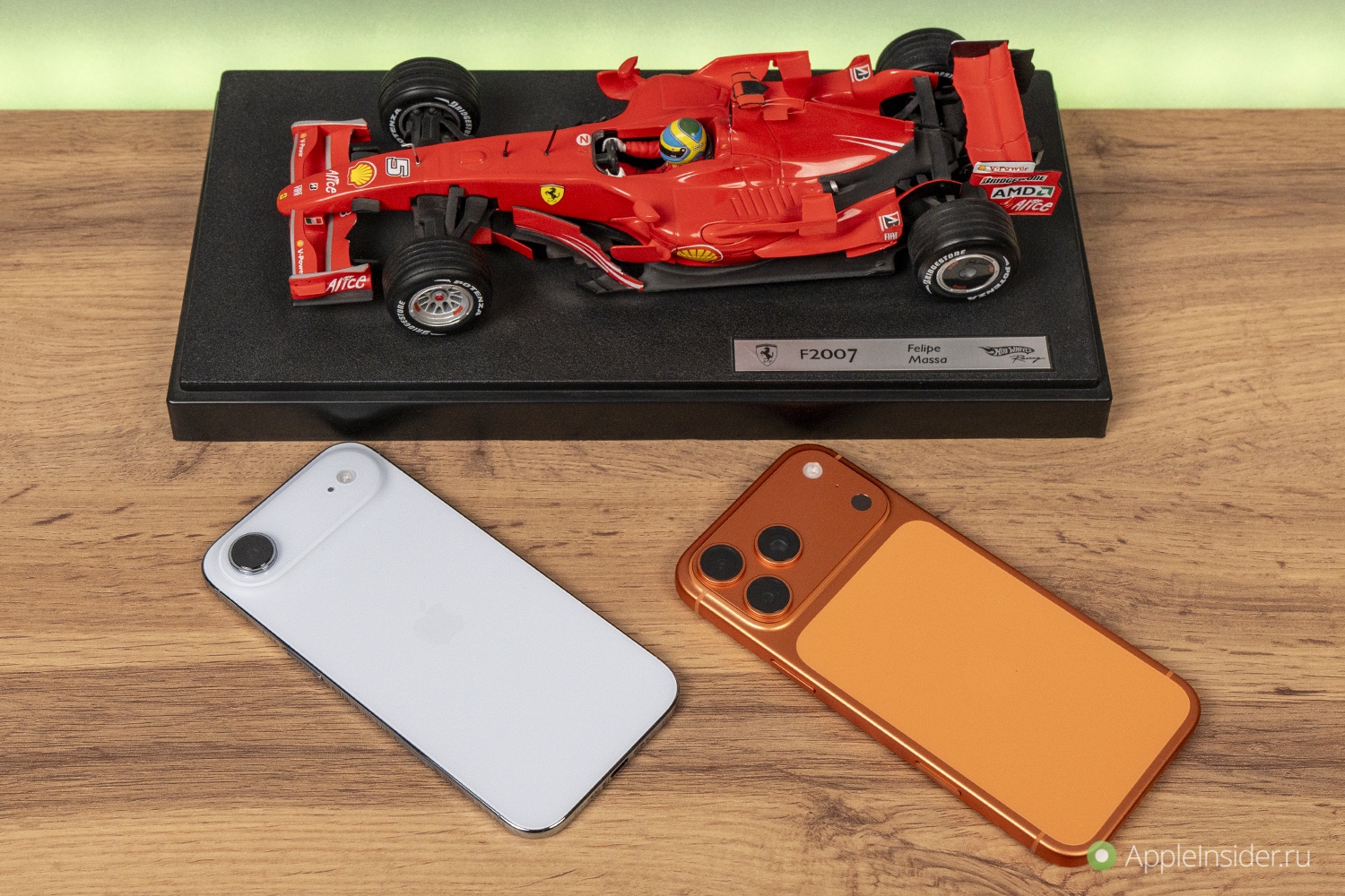 Опыт использования iPhone Air. Какое-то время я пользовался сразу двумя этими телефонами. Опыт использования iPhone Air. Какое-то время я пользовался сразу двумя этими телефонами. Фото.