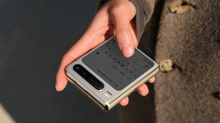 Новый патент Apple показал, каким будет складной iPhone: это как гибрид iPad mini и iPhone Air с Touch ID. Фото.