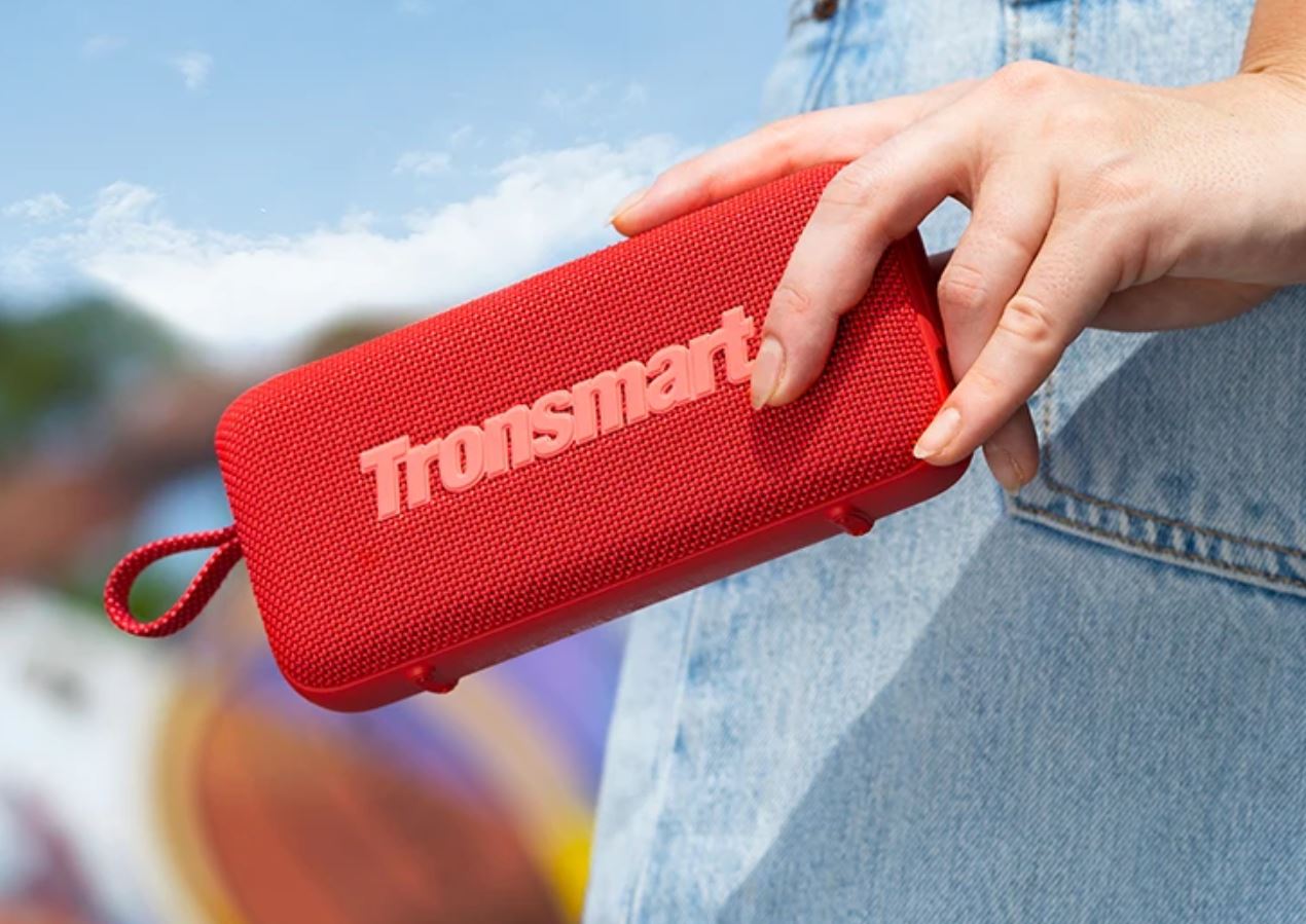 Какую Bluetooth-колонку купить — высокий рейтинг. Колонка Tronsmart подойдет и для дома, и для тусовок на даче. Какую Bluetooth-колонку купить — высокий рейтинг. Колонка Tronsmart подойдет и для дома, и для тусовок на даче. Фото.