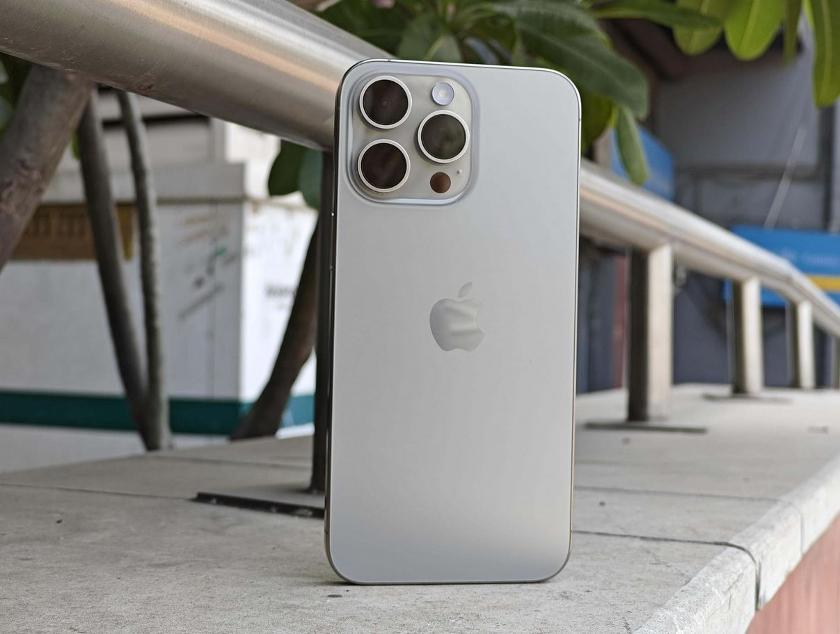 Дизайн Айфон 17. iPhone 15 Pro выглядит актуально до сих пор. Фото: business-standard.com. Дизайн Айфон 17. iPhone 15 Pro выглядит актуально до сих пор. Фото: business-standard.com. Фото.