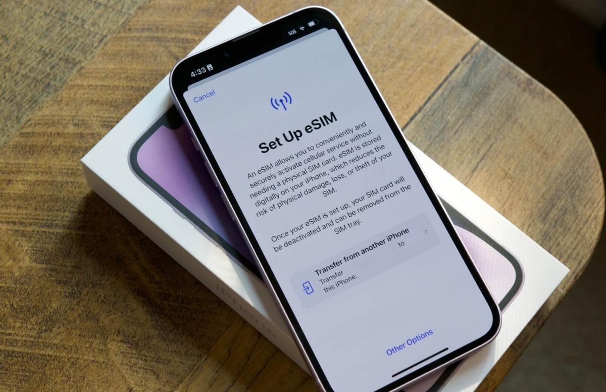 Запретят ли в России eSIM и что будет с айфонами без физических сим-карт. eSIM в iPhone будет работать и дальше. Изображение: i-ekb.ru. Фото.