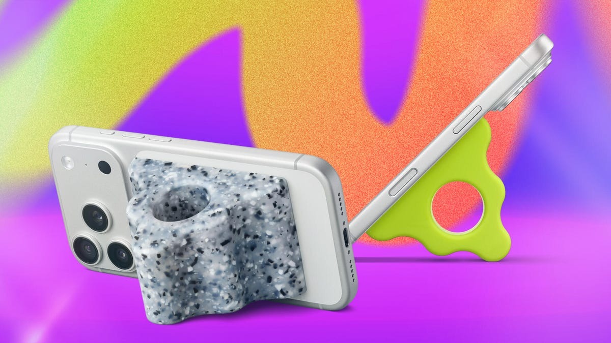 Apple выпустила аксессуар для iPhone, в который надо совать палец. Что дальше, Тим? Apple подвезла новые держатели для iPhone. Изображение: cnet.com. Фото.