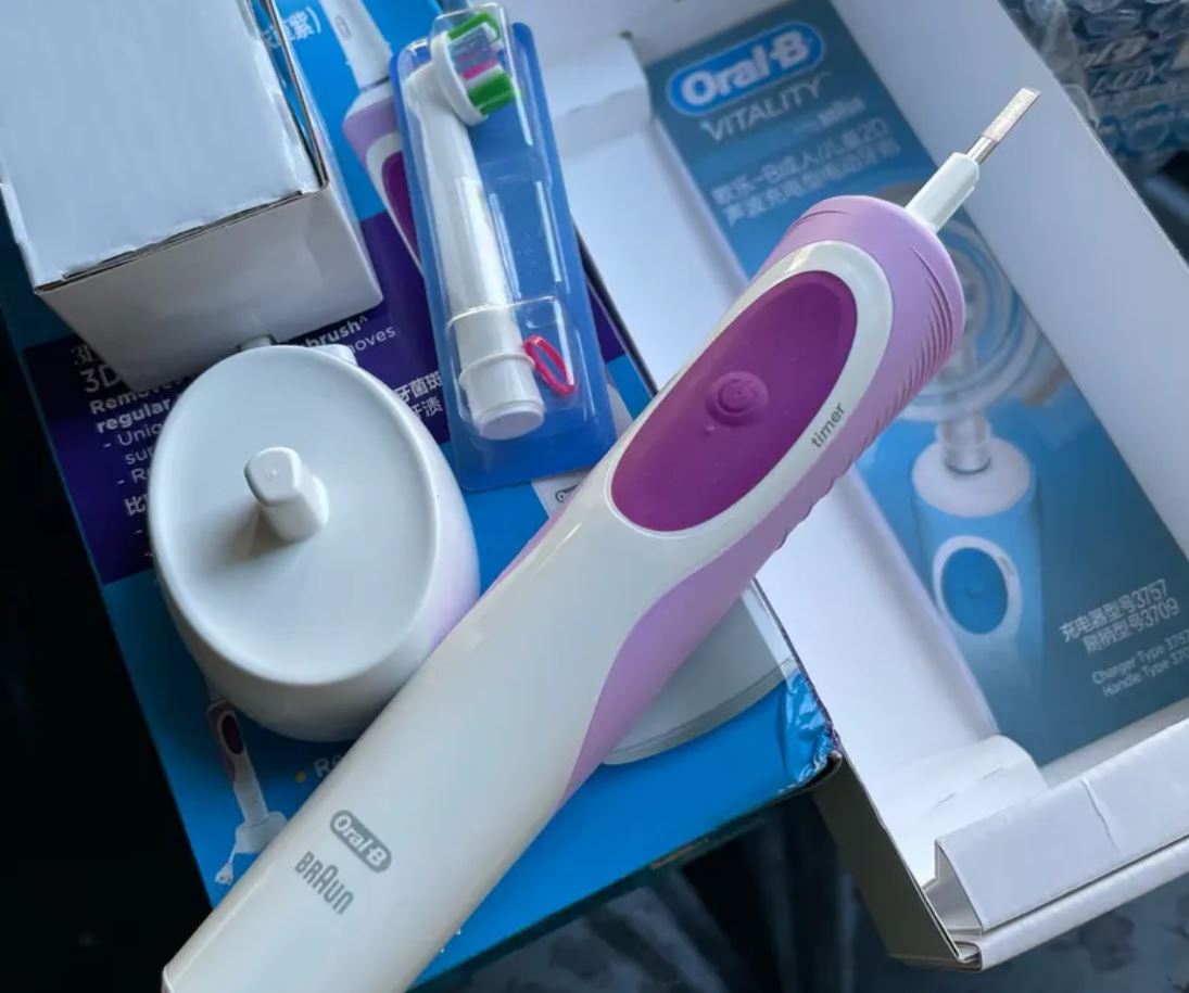 Лучшая электрическая щетка. Oral-B на АлиЭкспресс покупать выгоднее, чем в обычных магазинах. Лучшая электрическая щетка. Oral-B на АлиЭкспресс покупать выгоднее, чем в обычных магазинах. Фото.