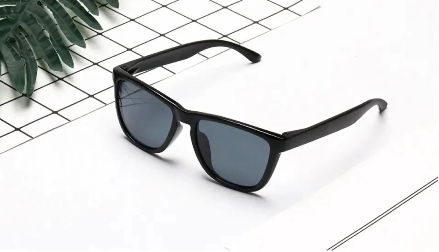 Солнцезащитные очки Xiaomi. Стильные очки в таком дизайне подойдут практически каждому. Солнцезащитные очки Xiaomi. Стильные очки в таком дизайне подойдут практически каждому. Фото.