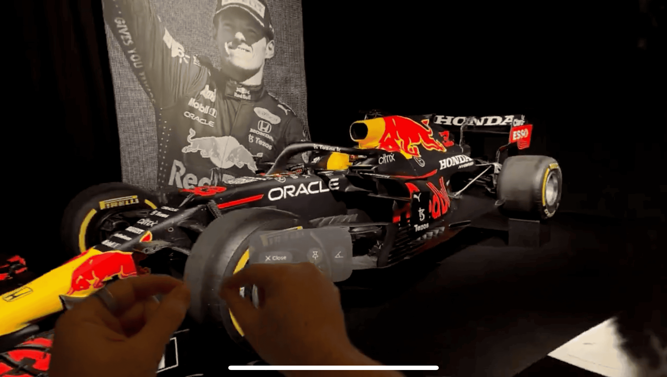 Apple выпустила ИИ, который превращает обычную фотографию в 3D. Можно даже приблизить картинку, чтобы рассмотреть всё более детально. Изображение: x.com. Apple выпустила ИИ, который превращает обычную фотографию в 3D. Можно даже приблизить картинку, чтобы рассмотреть всё более детально. Изображение: x.com. Фото.