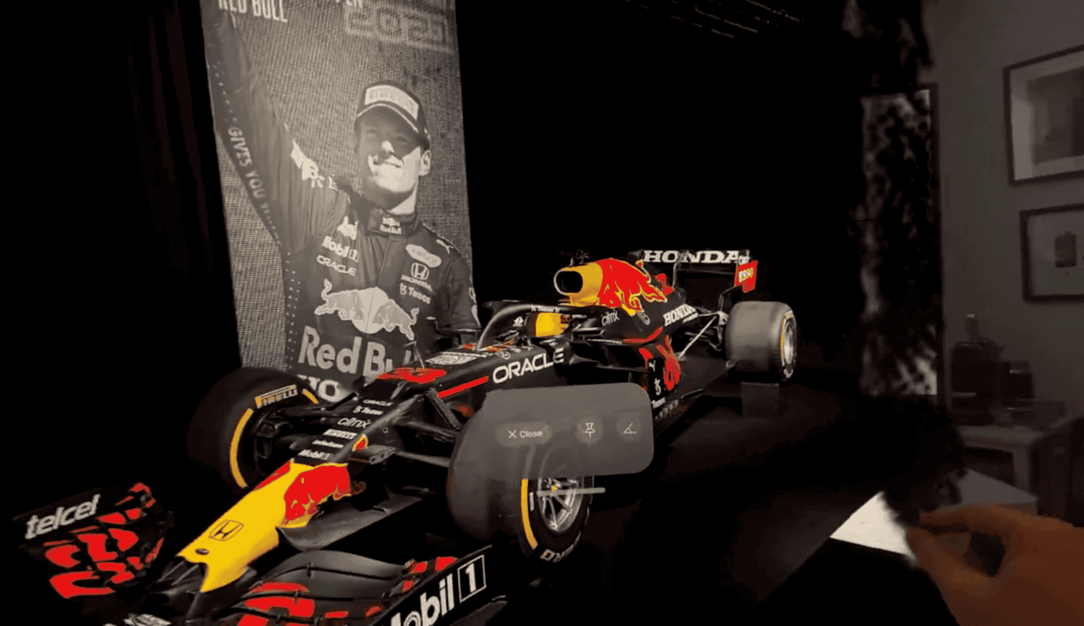 Apple выпустила ИИ, который превращает обычную фотографию в 3D. Готовую картинку можно крутить, как вам удобно. Изображение: x.com. Apple выпустила ИИ, который превращает обычную фотографию в 3D. Готовую картинку можно крутить, как вам удобно. Изображение: x.com. Фото.