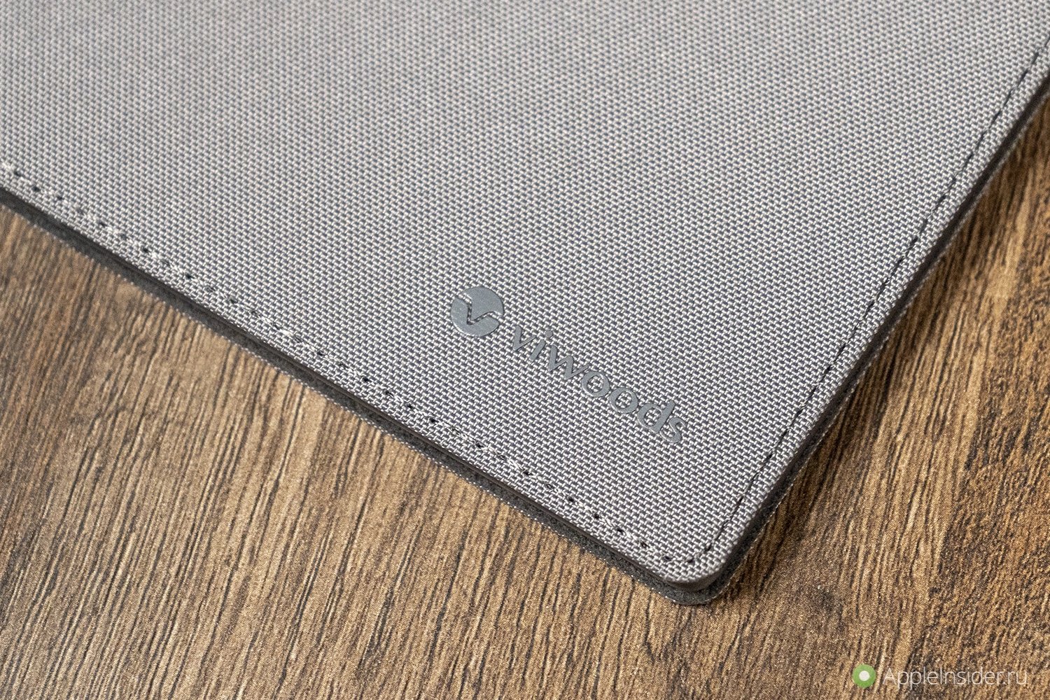 Дизайн и эргономика. Текстура чехла приятная — тканевая. Дизайн и эргономика. Текстура чехла приятная — тканевая. Фото.